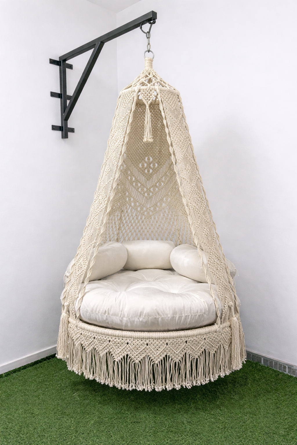 Cream Dream Macramé Swing